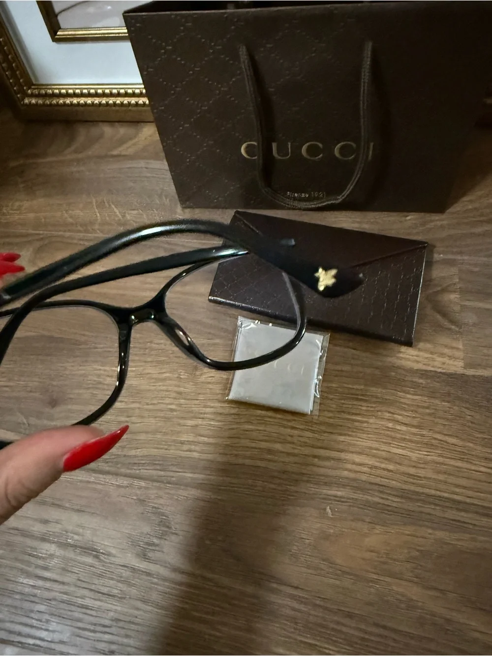 Gucci classic black